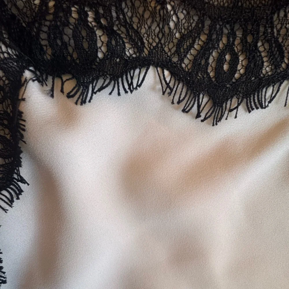 CAD NEW White Ivory With‎ Black Lace Trim Women’s Dress Size Small NWT